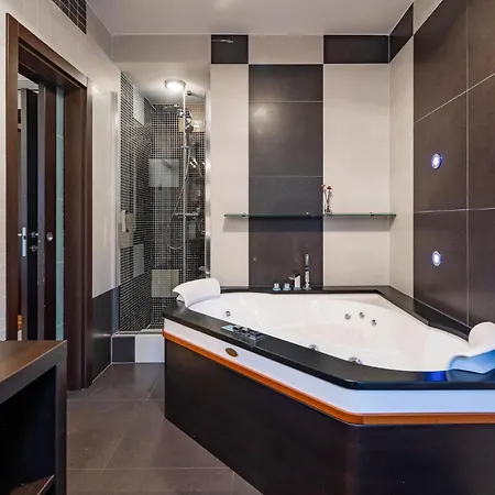 Awesome In With Wifi Апартаменты *