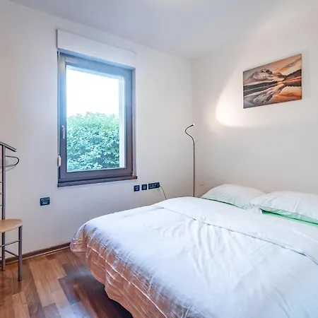 Awesome In With House Sea View