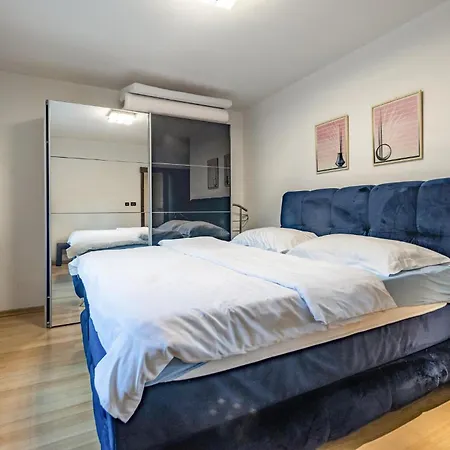 Apartment Gorgeous In With Kitchen