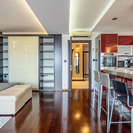 Gorgeous In With Kitchen Apartment