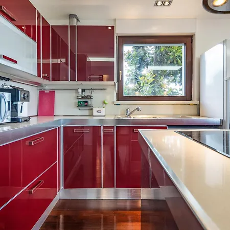 Gorgeous In With Kitchen Apartment