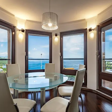 Appartement Gorgeous In With Kitchen *